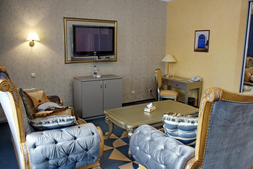 Premier Hotel Shafran Sumy Room photo