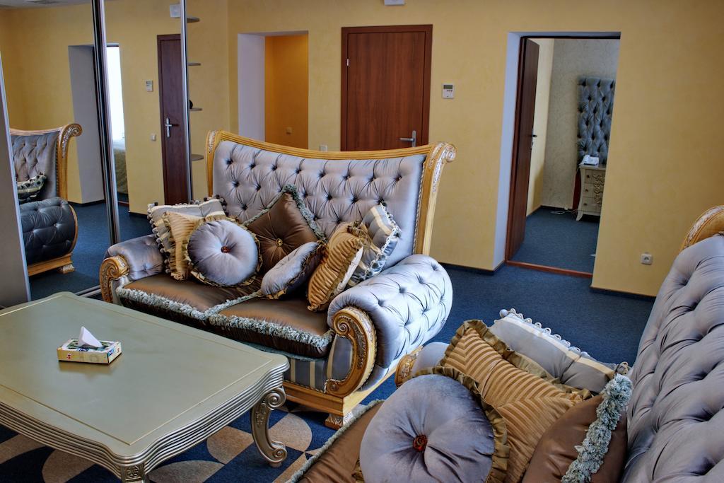Premier Hotel Shafran Sumy Room photo